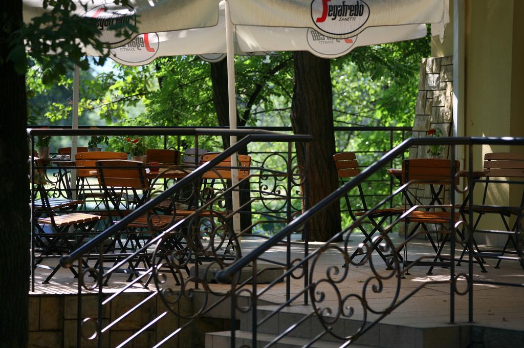 Hotel I Restauracja Pod Skala Jaslo Extérieur photo